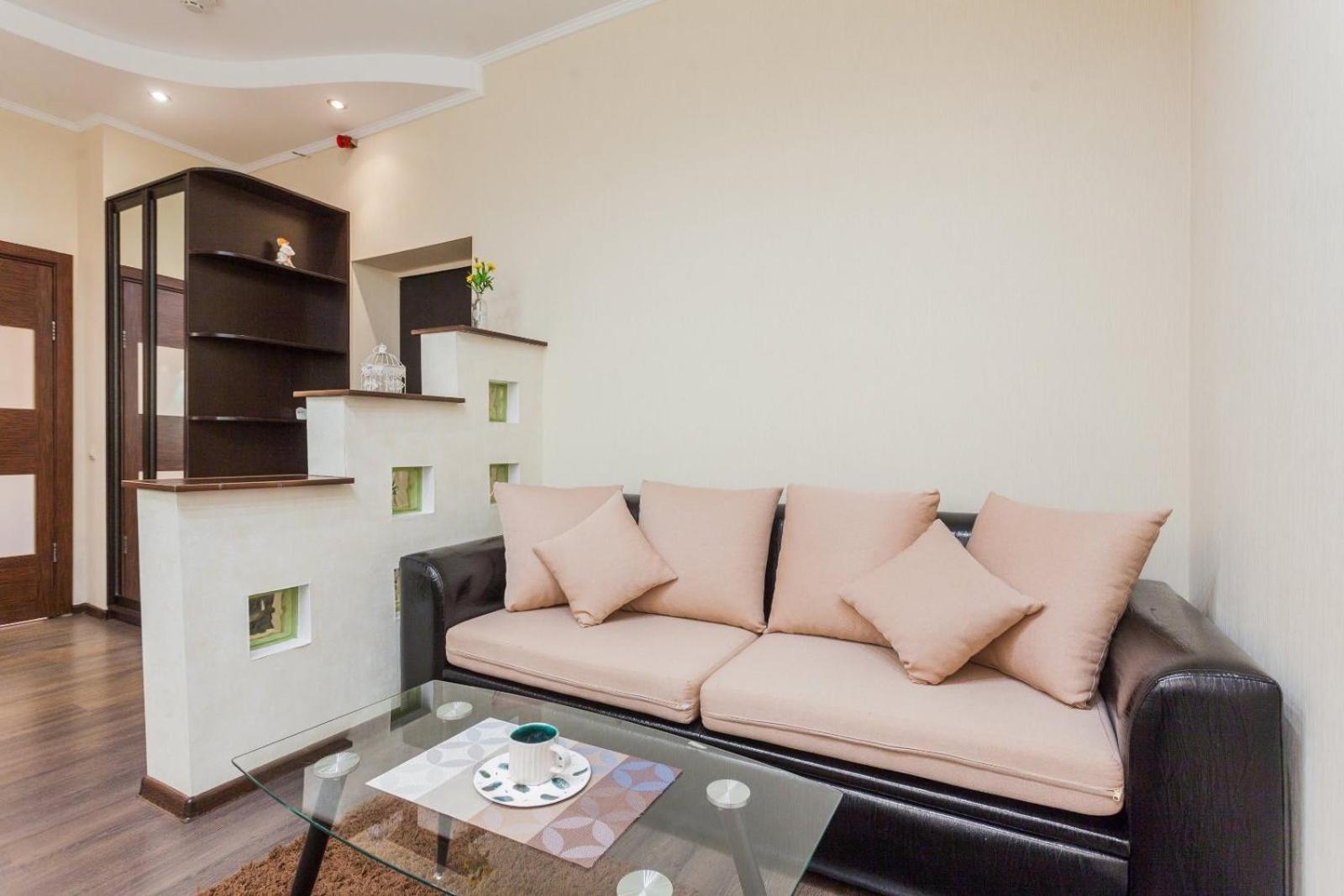 Navit Apartments With Breakfast,Near The Railway Station, The City Center, The Park キエフ エクステリア 写真